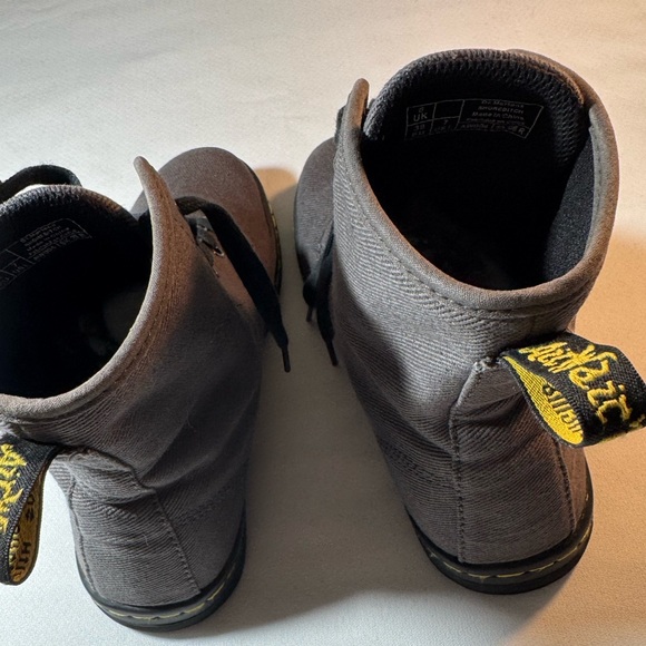 Dr Martens Air Wair Canvas High Top Boot Bouncing Sole Lace Up Ladies SZ 7 - Picture 4 of 5